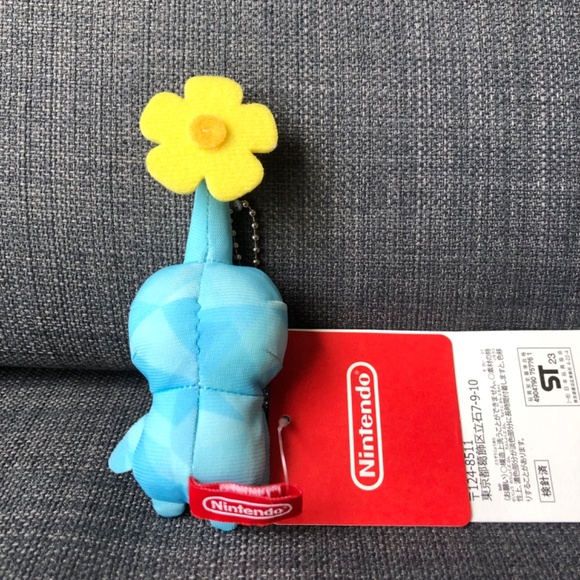 Pikmin Keychain Mascot Ice Pikmin Flower Stuffed Plush Nintendo - NEW - Picture 2 of 2